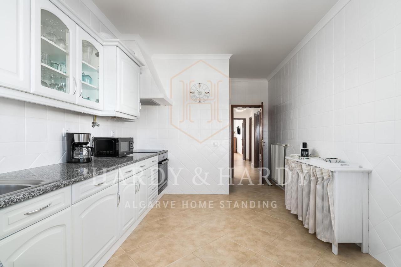 Apartment H&h - Rare Amazing With Panoramic Sea Views Near To Meia & Center